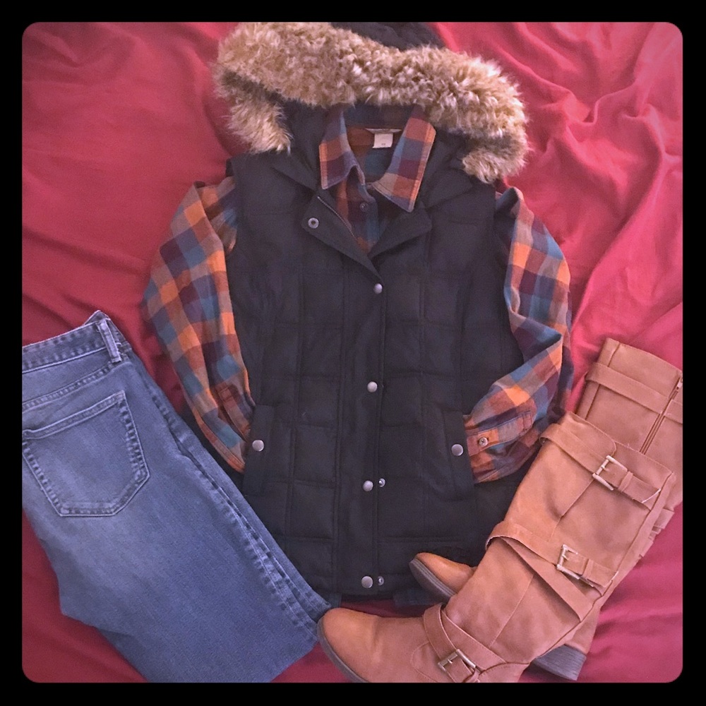 GAP Vest with Faux Fur Trim